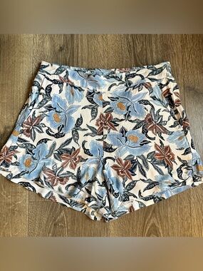 Old Navy Women’s Floral Print Women’s Shorts Size Large